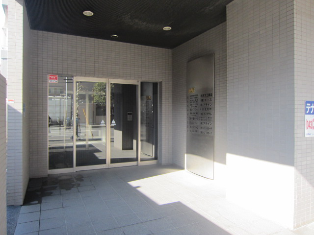 21/30 エントランス