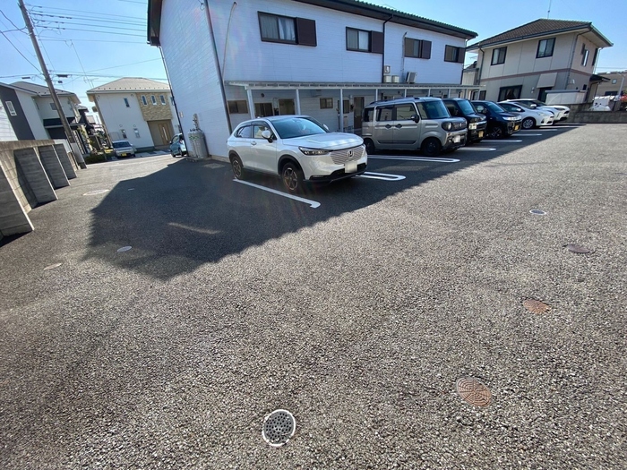 16/27 駐車場