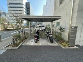 17/17 駐車場