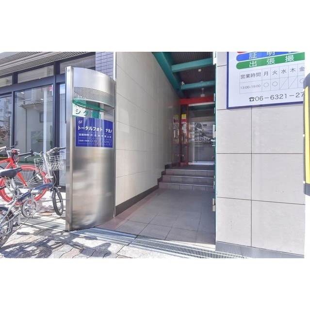 17/17 エントランス