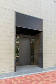 15/16 エントランス