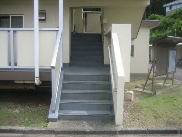 16/27 エントランス