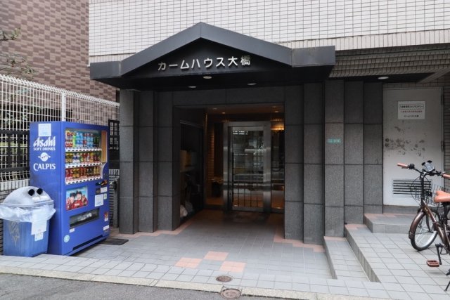 25/30 エントランス