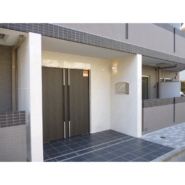 14/14 エントランス