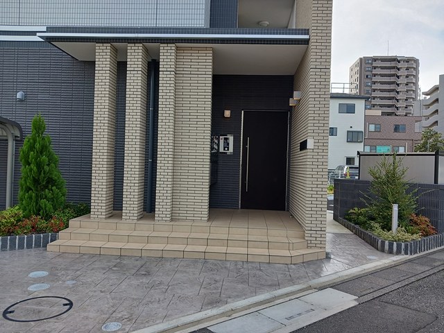 13/20 エントランス