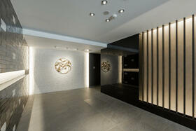 23/28 エントランス