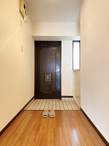 13/29 玄関