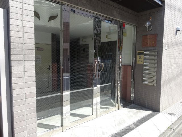 3/4 エントランス