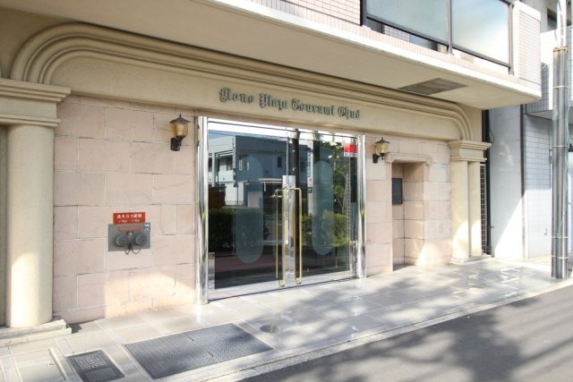 18/19 エントランス