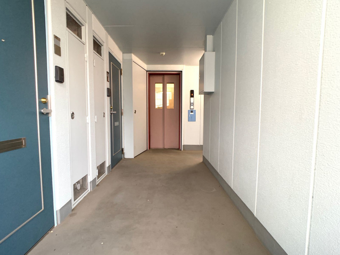 17/28 エントランス