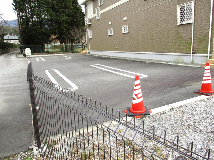 18/19 駐車場