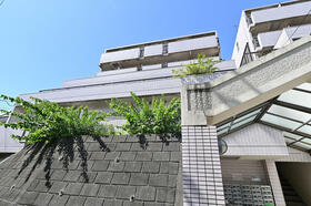 2/6 エントランス