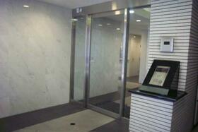 2/4 エントランス