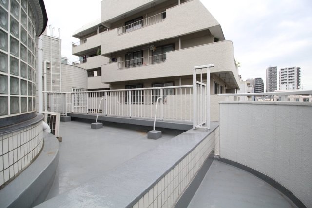 19/26 バルコニー