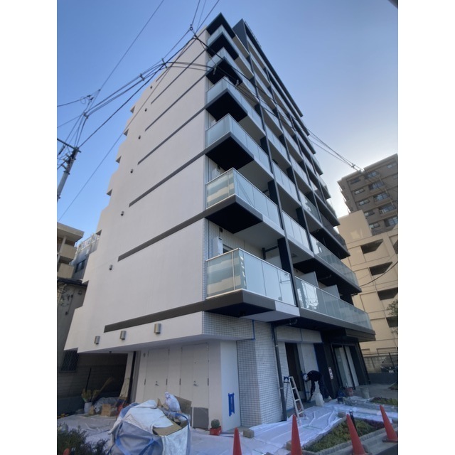 13/18 エントランス