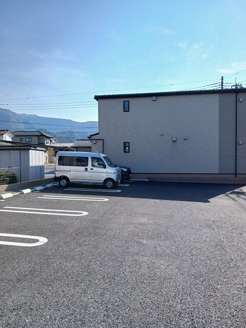 13/24 駐車場
