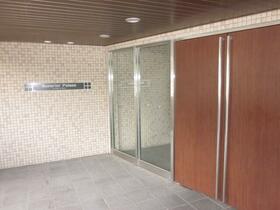 14/16 エントランス