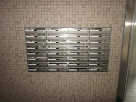 16/16 エントランス