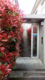 13/16 エントランス