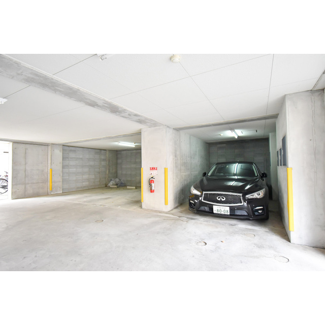 24/26 駐車場