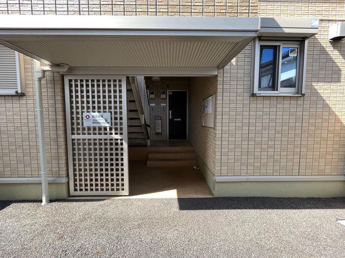 18/22 エントランス