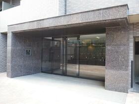 2/2 エントランス