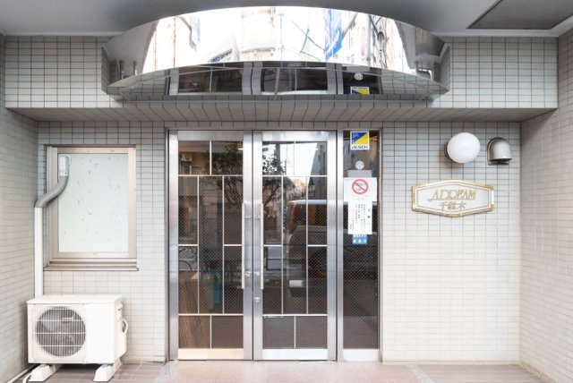 25/29 エントランス