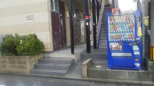 2/5 エントランス