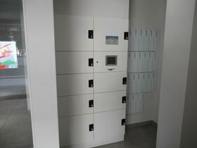 16/16 エントランス