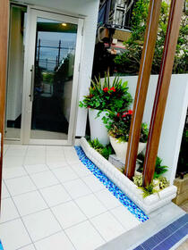 16/16 エントランス