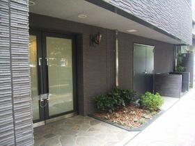 14/14 エントランス