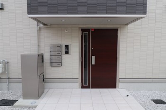 17/22 エントランス