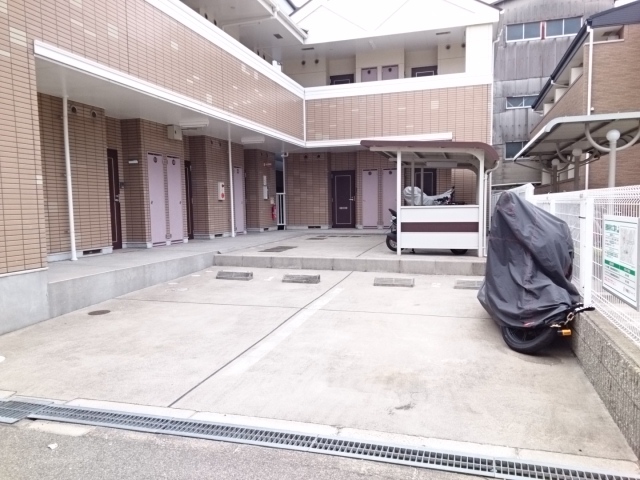 2/7 駐車場