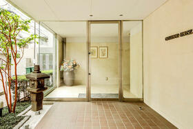 15/16 エントランス