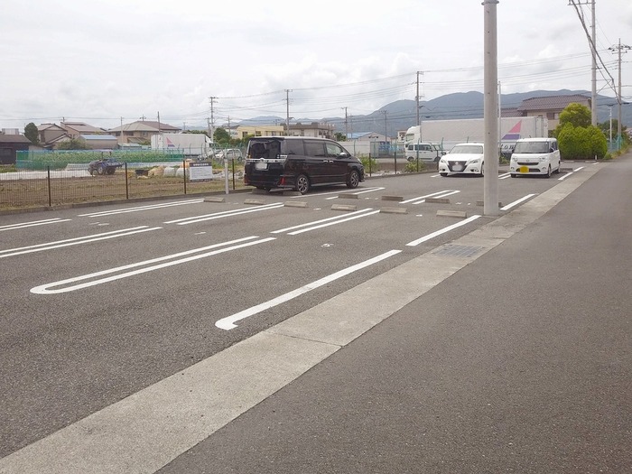 16/25 駐車場