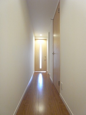 3/22 玄関