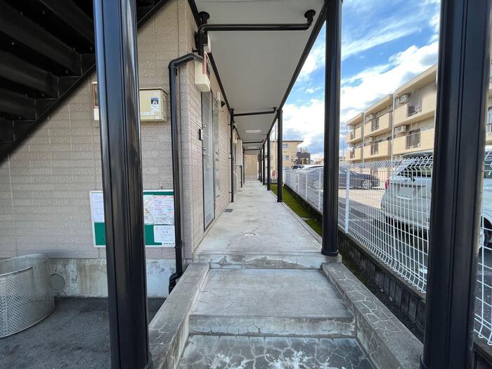 16/21 エントランス