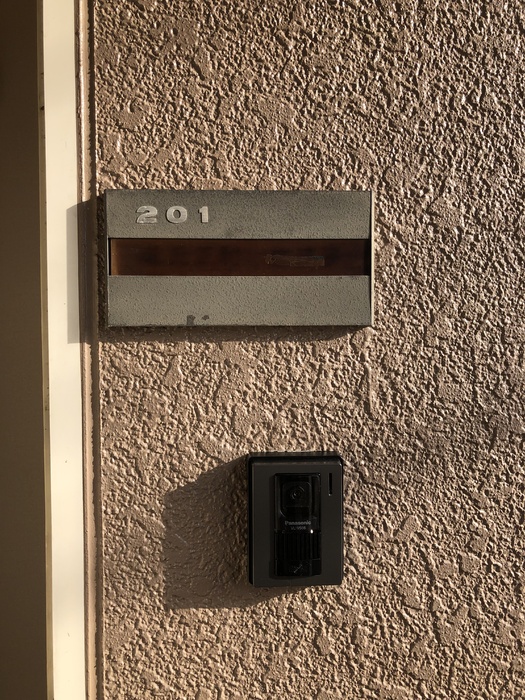 16/19 エントランス