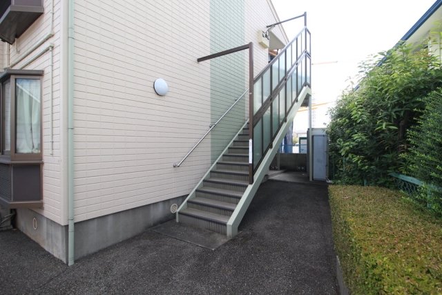 28/30 エントランス