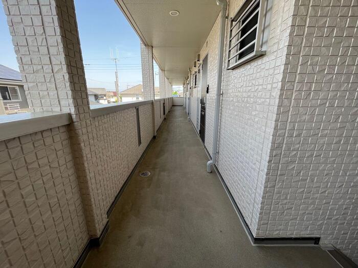 19/23 エントランス