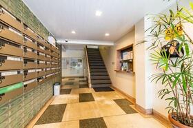 2/2 エントランス