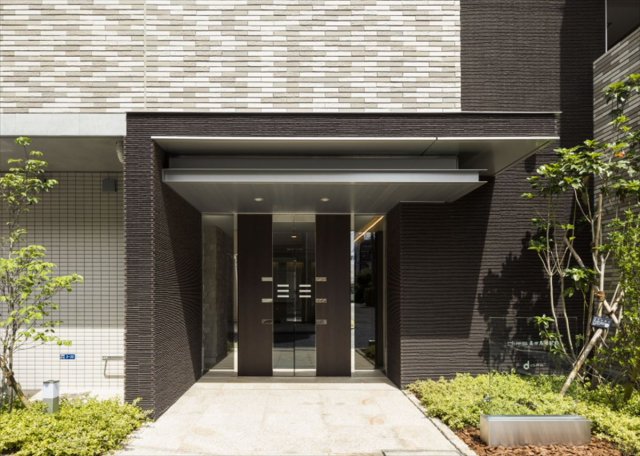 20/27 エントランス