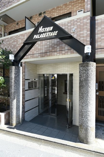 17/22 エントランス