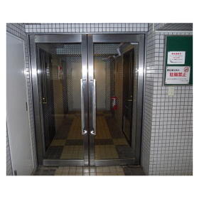 15/18 エントランス