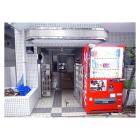 14/18 エントランス