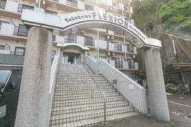 16/17 エントランス