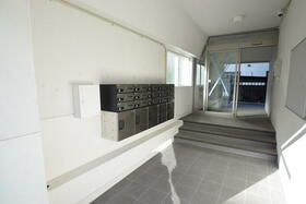 14/14 エントランス