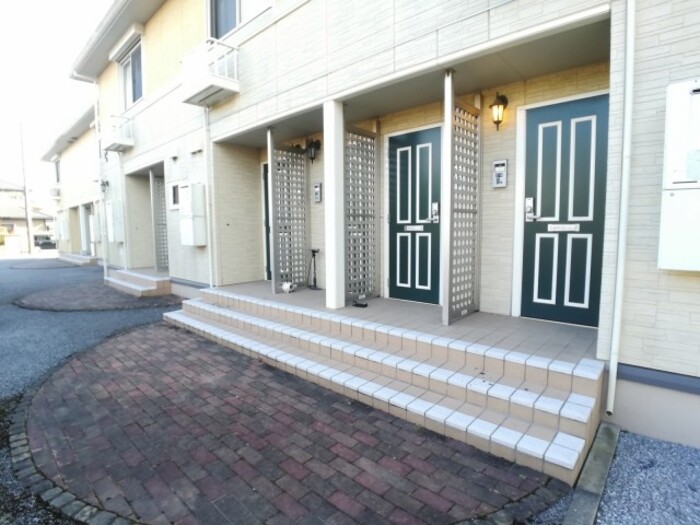 18/26 エントランス