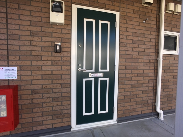 18/27 エントランス