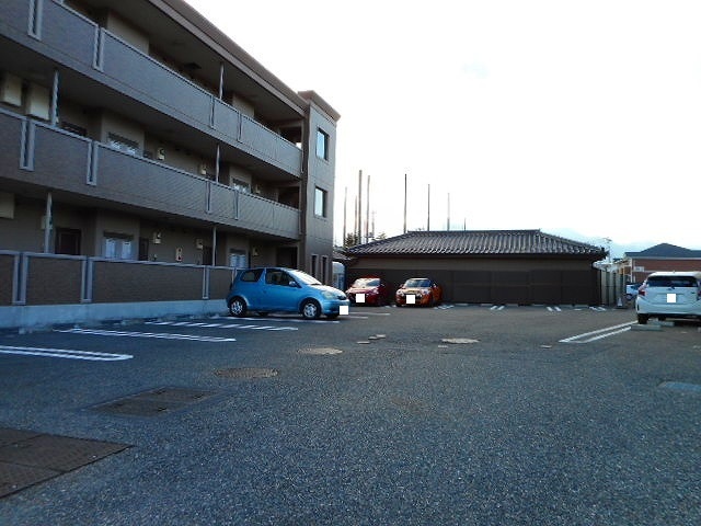 14/20 駐車場
